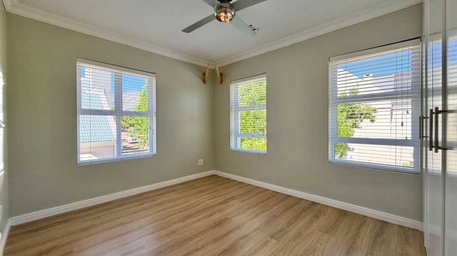 3 Bedroom Property for Sale in Kylemore Western Cape